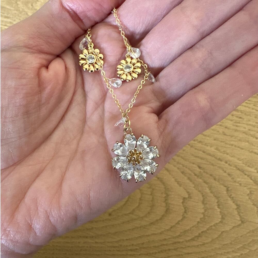 No brand - Daisy Charm Necklace in Gold